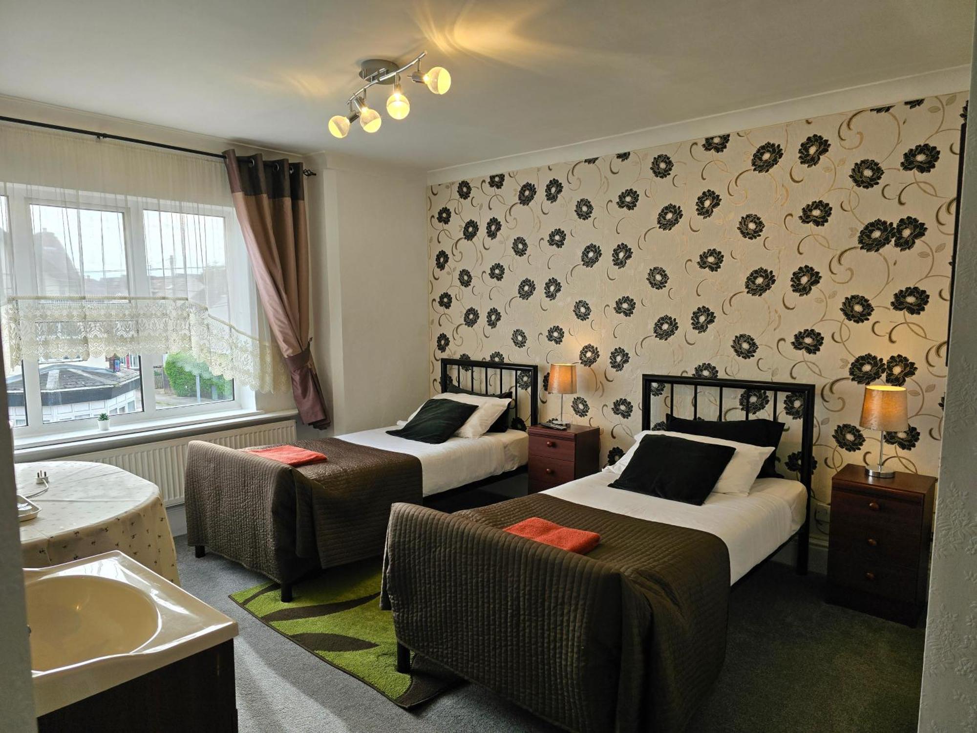 The Fairhaven Hotel Beeston  Exteriör bild