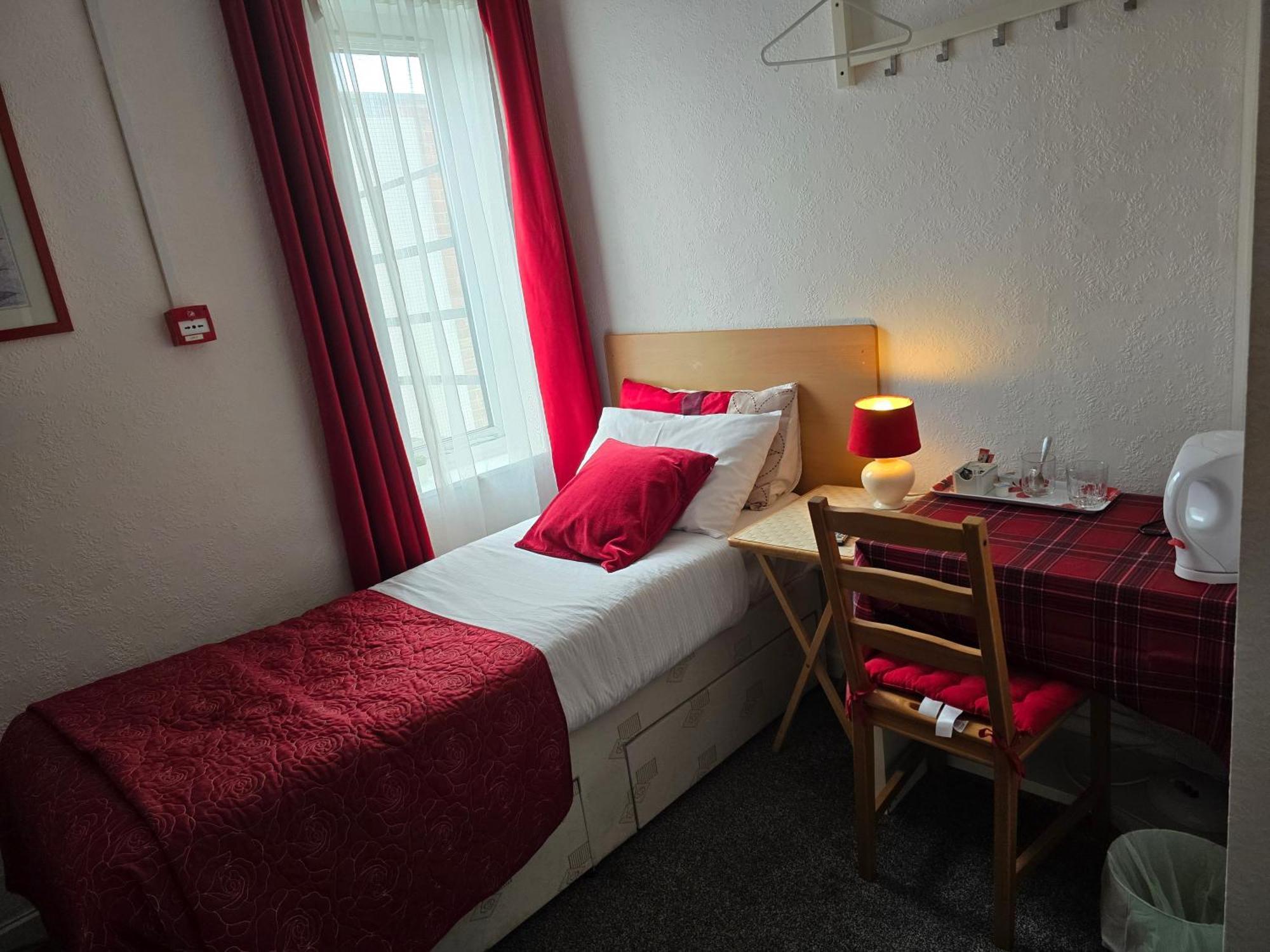 The Fairhaven Hotel Beeston  Exteriör bild