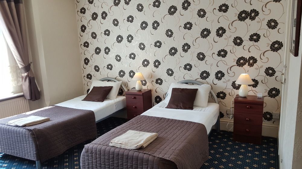 The Fairhaven Hotel Beeston  Exteriör bild
